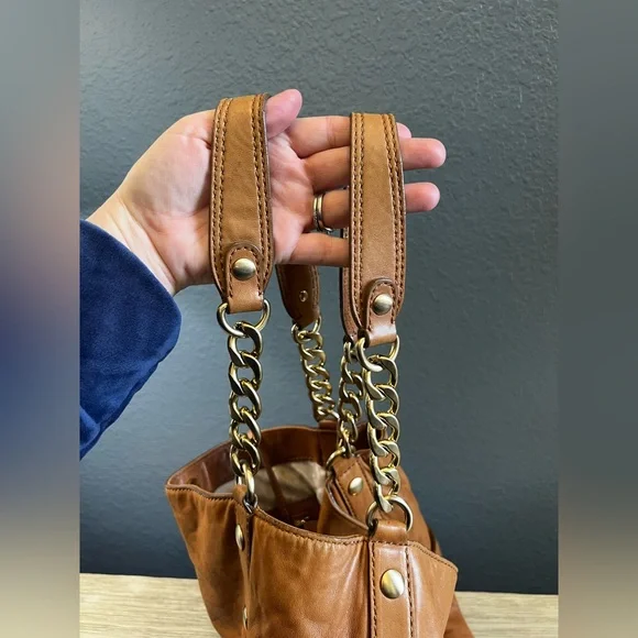 Vintage Michael Kors Tan Leather Shoulder Bag with Gold Accents - Picture 9 of 16